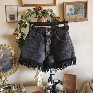 🤠 Vintage Lee Fringed Shorts 🤠